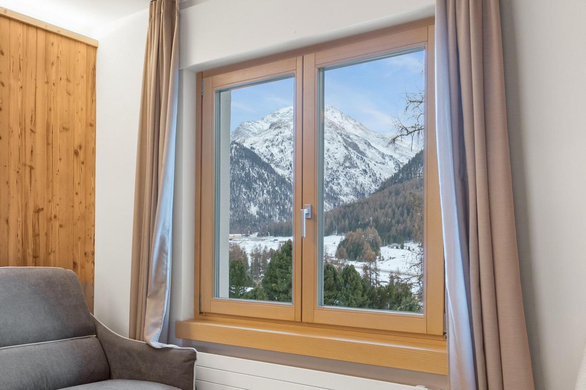 Luxury Apartment Near St Moritz Понтрезина Экстерьер фото